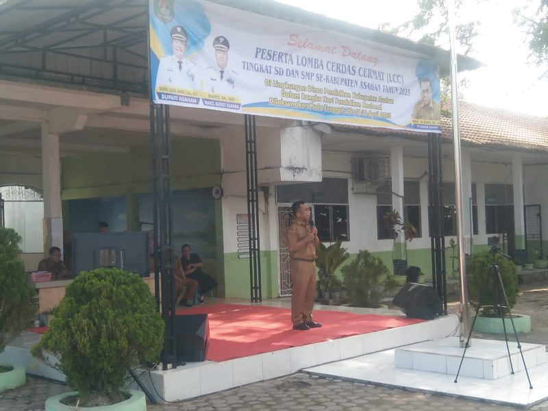 Plt. Kepala Dinas Pendidikan Kabupaten Asahan, Musa AL Bakri, SE, M.Si saat menyampaikan kata sambutan//Foto: Afrizal Margolang.