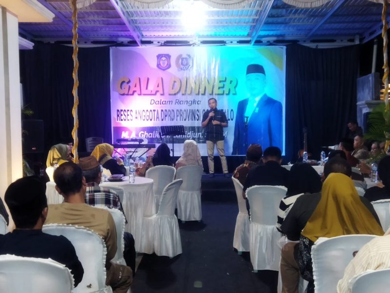 Ghalieb Lahidjun Saat Menyampaikan Sambutannya Pada Kegiatan Reses (Foto: Redaksi/RTB)