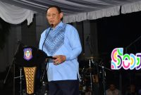 Gubernur Gorontalo Gusnar Ismail menyampaikan pesan kebersamaan kepada peserta Peran Saka Nasional di Rumah Dinas Gubernur, Minggu (2/11/2025). (Foto : Putri)