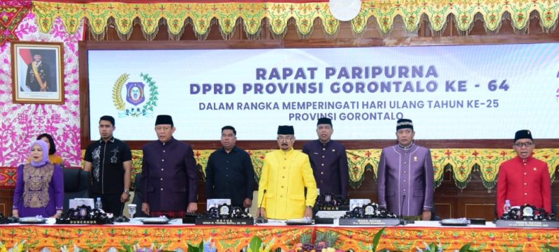 Rapat Paripurna DPRD Provinsi Gorontalo dalam rangka HUT ke-25 Provinsi Gorontalo, Jumat (5/12/2025). (Foto: Redaksi)