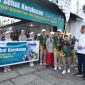 Gubernur Gorontalo Gusnar Ismail dan Wakil Gubernur Idah Syahidah Rusli Habibie didampingi Kepala Kantor Wilayah Kementerian Agama Provinsi Gorontalo melepas peserta jalan sehat kerukunan dalam rangka peringatan Hari Amal Bhakti ke-80 Kementerian Agama tingkat Provinsi Gorontalo di halaman Kanwil.