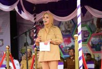 Wakil Gubernur Gorontalo Idah Syahidah Rusli Habibie menyampaikan arahan saat memimpin Apel Perdana Awal Tahun 2026 bersama ASN dan PPPK Pemerintah Provinsi Gorontalo, Senin (5/1/2026).