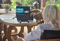 Wakil Gubernur Gorontalo Idah Syahidah Rusli Habibie mengikuti dialog RRI Gorontalo sebagai narasumber melalui sambungan Zoom dengan tema Pemerataan Manfaat Program MBG 2026.