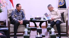 Gubernur Gusnar Ismail Bersama Menhub (Nu) 